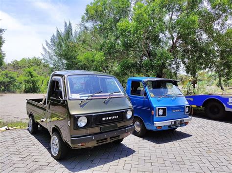 10 Life-Changing Reasons to Drive a Japanese Small Truck: Off-Road Adventures, City Fun and More!