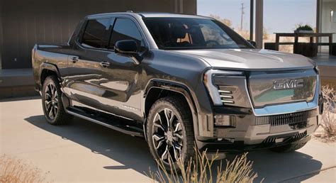 8-Way Madness: Uncover the 10 Shocking Upgrades Coming to the 2025 Chevrolet Silverado 1500!